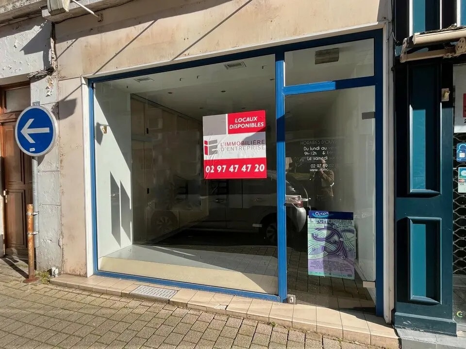 Local commercial dans Vannes à louer Photo de l’immeuble– Image 1 sur 3
