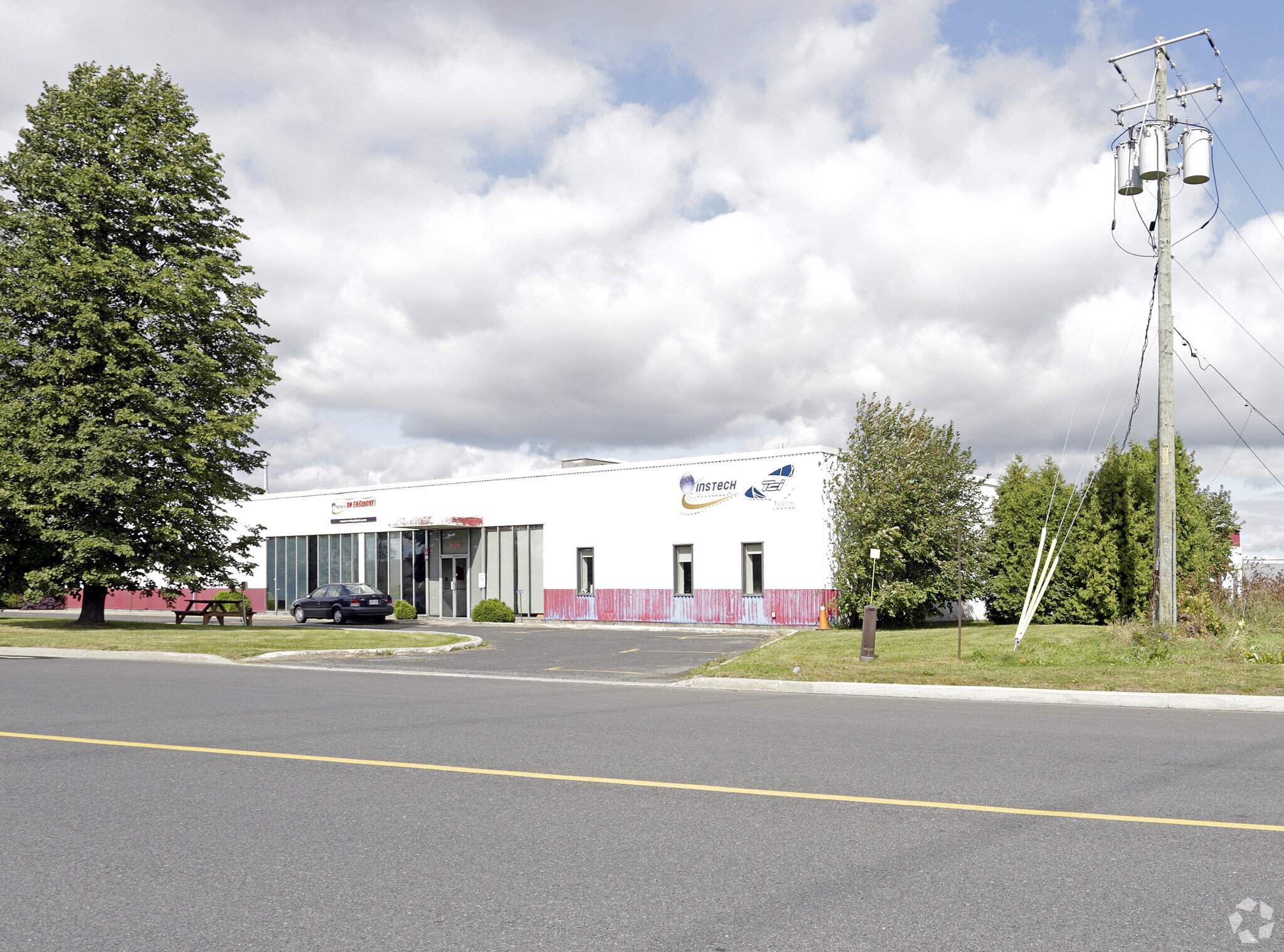 1450 Rue Marie-Victorin, St-Bruno-de-Montarville, QC à louer Photo principale– Image 1 sur 3