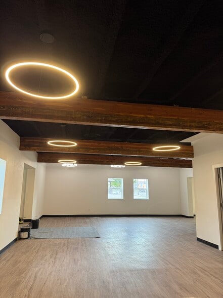 106 N Spruce St, Townsend, MT à louer - Photo intérieure – Image 2 sur 10