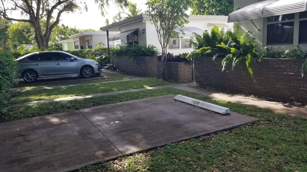 1933 Dewey St, Hollywood, FL à vendre - Photo de l’immeuble – Image 3 sur 19