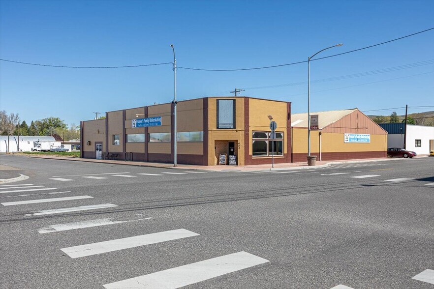 602 7th St, Prosser, WA à vendre - Photo de l’immeuble – Image 3 sur 64