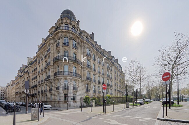 Plus de détails pour 38 Boulevard Marbeau, Paris - Bureau à louer
