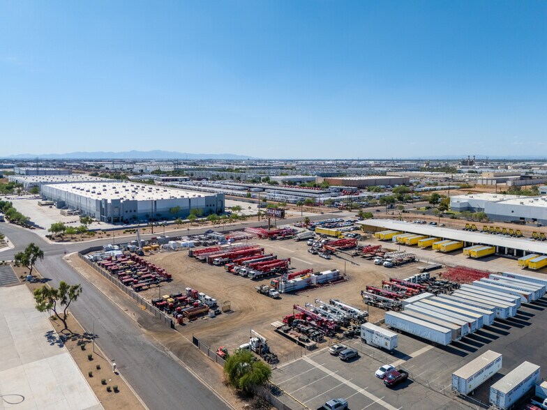4200 W Gibson Ln, Phoenix, AZ à louer - Photo de l’immeuble – Image 2 sur 7