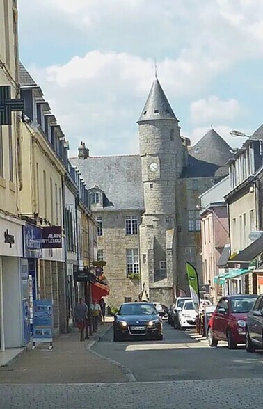 Local d'activités dans PONT-L'ABBE à vendre - Photo de l’immeuble – Image 2 sur 2