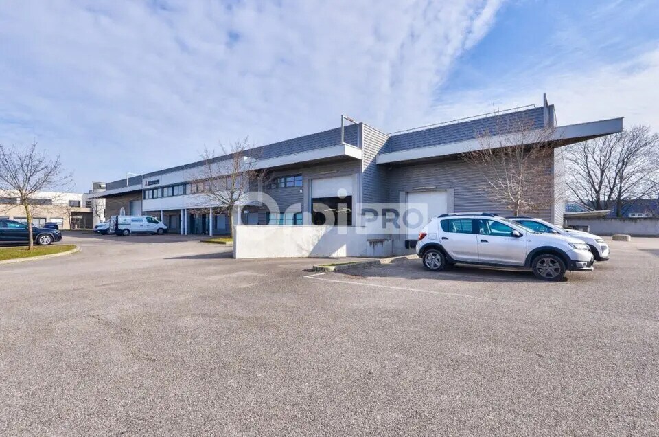 Bureau dans Saint-Priest à louer Photo de l’immeuble– Image 1 sur 13