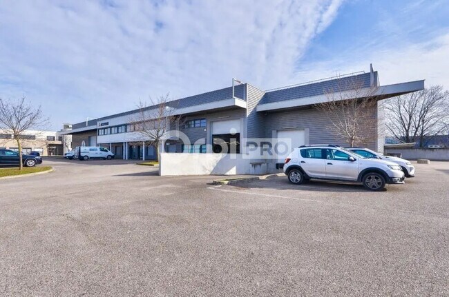 Plus de détails pour Bureau, Local d'activités à louer