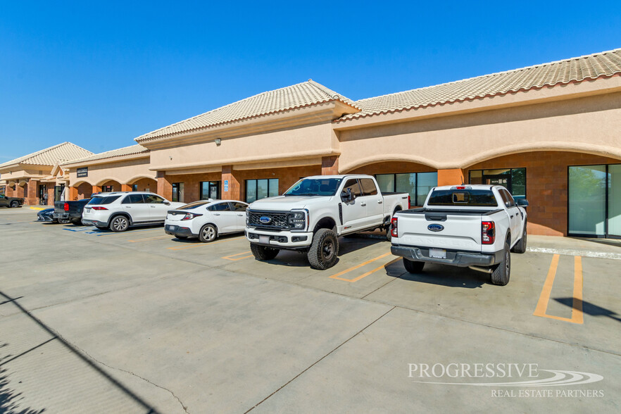 34590 W County Line Rd, Yucaipa, CA à louer - Photo de l’immeuble – Image 3 sur 7