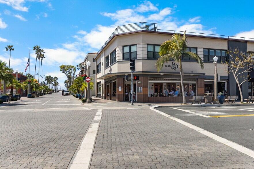 107-111 Main St, Newport Beach, CA à vendre - Photo de l’immeuble – Image 3 sur 5