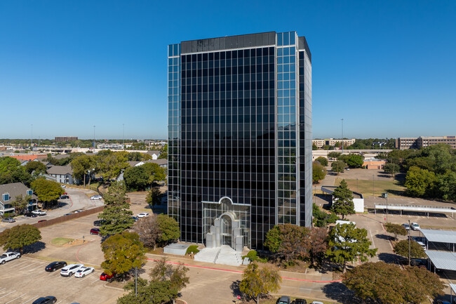 Plus de détails pour 1250 E Copeland Rd, Arlington, TX - Bureau aux enchères