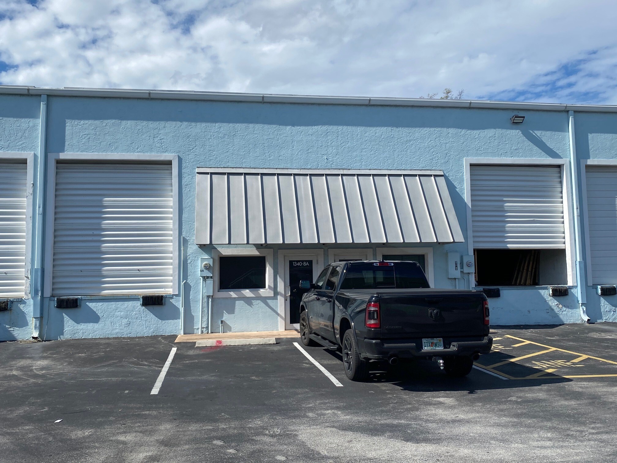 1200-1340 Stirling Rd, Dania Beach, FL à louer Photo de l’immeuble– Image 1 sur 8