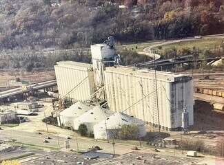 Plus de détails pour 300R Southwest Blvd, Kansas City, KS - Spécialisé à vendre
