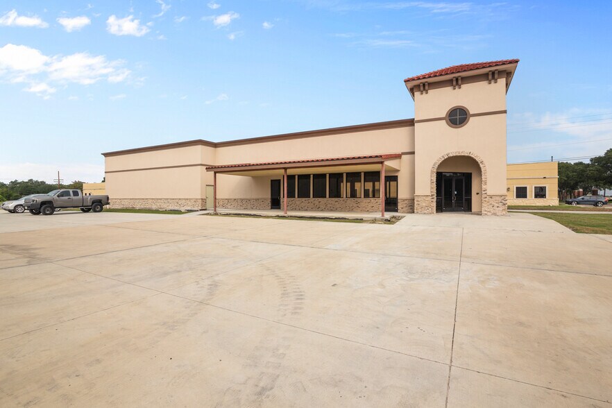 6202 Nursery Dr, Victoria, TX à vendre - Photo de l’immeuble – Image 1 sur 25