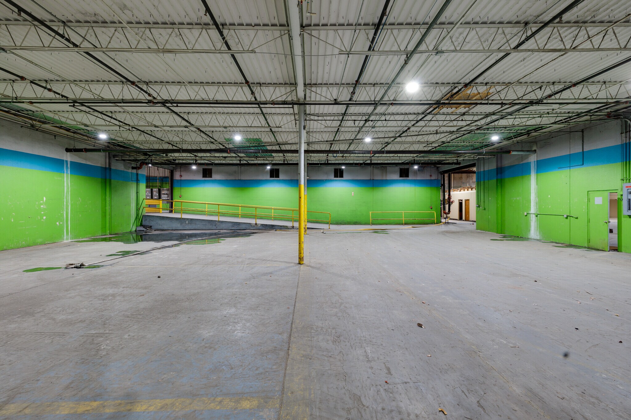 6750 N Bryan Dairy Rd, Seminole, FL à louer Photo intérieure– Image 1 sur 5