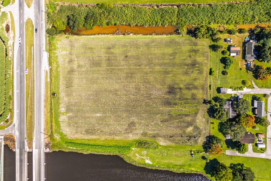 0 US Highway 27, Lake Harbor, FL à vendre - Photo de l’immeuble – Image 2 sur 7