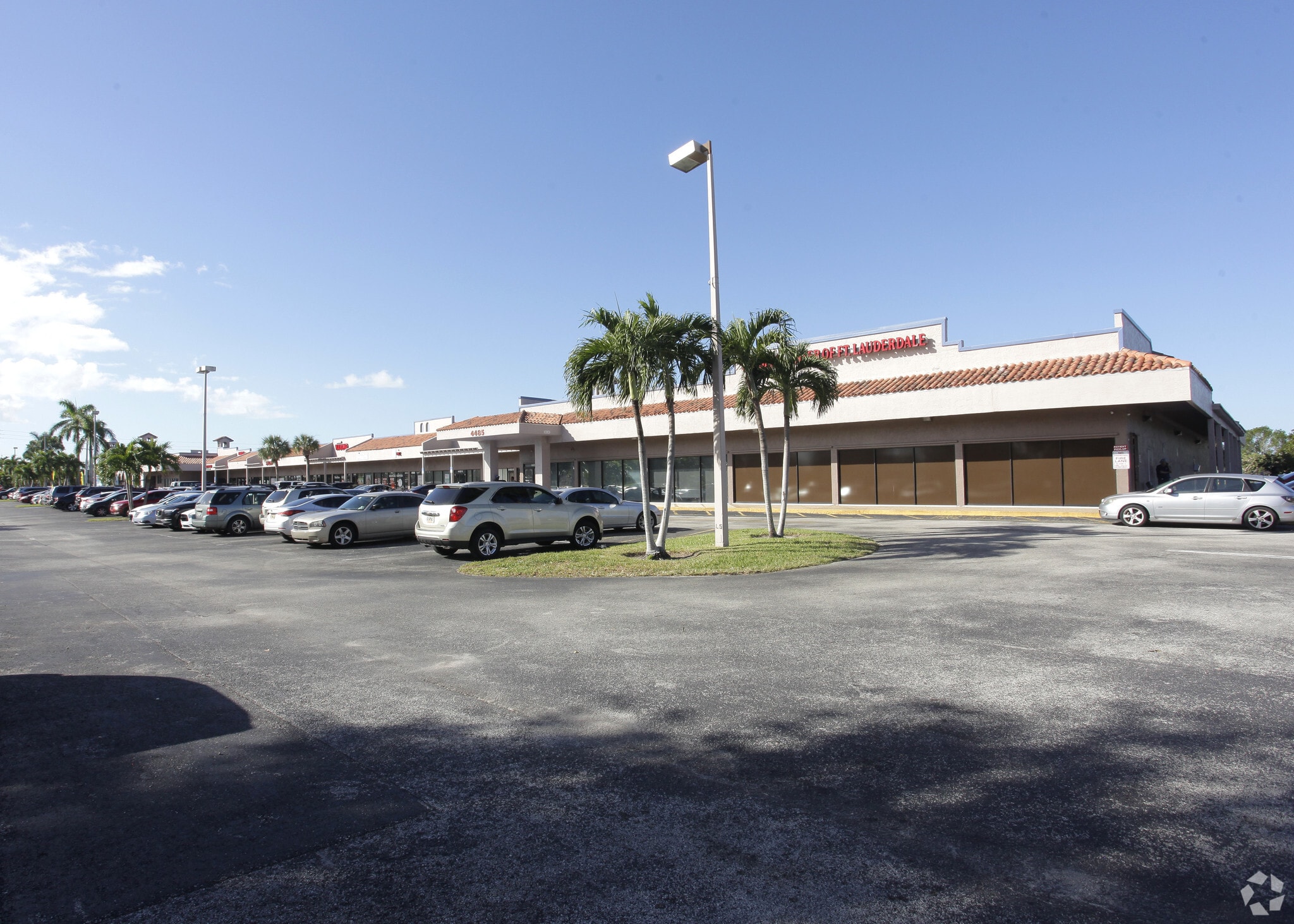 4455-4485 N State Road 7, Lauderdale Lakes, FL à louer Photo principale– Image 1 sur 12