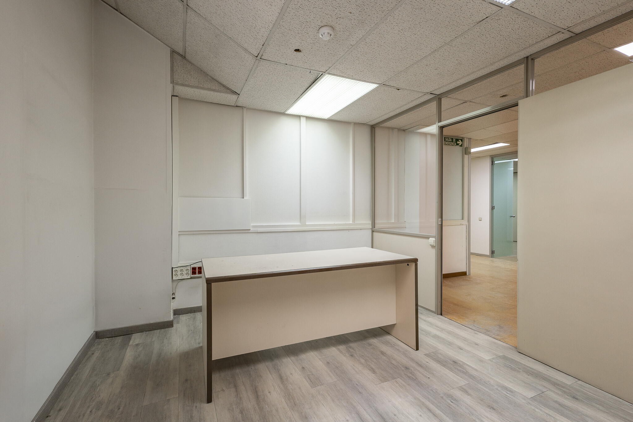 Local commercial dans Barcelone, Barcelona à louer Photo intérieure– Image 1 sur 26