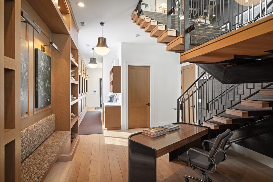 4554 Forestdale Dr, Park City, UT à louer - Hall d’entrée – Image 3 sur 30