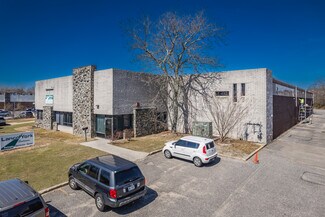 Plus de détails pour 81 Modular Ave, Commack, NY - Industriel/Logistique à louer