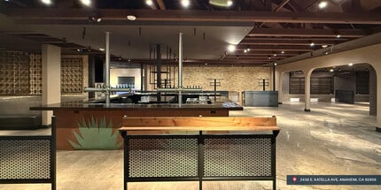 2438 E Katella Ave, Anaheim, CA à louer Photo intérieure– Image 2 sur 6