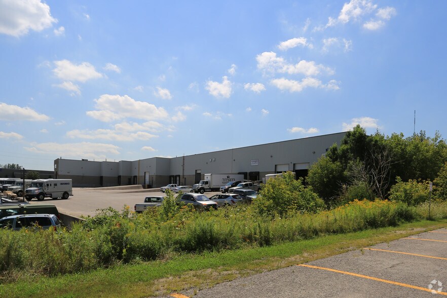 18 Mollard Ct, Barrie, ON à louer - Photo de l’immeuble – Image 3 sur 3