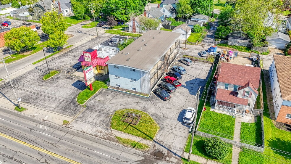 2958 Sullivant Ave, Columbus, OH à vendre - Photo de l’immeuble – Image 3 sur 8