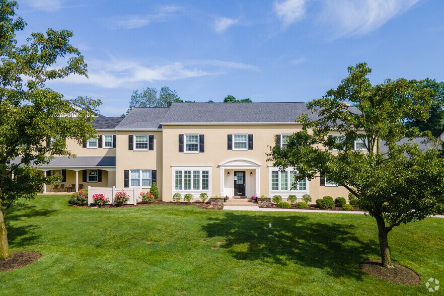 237 W Lancaster Ave, Devon, PA à louer - Photo de l’immeuble – Image 3 sur 11