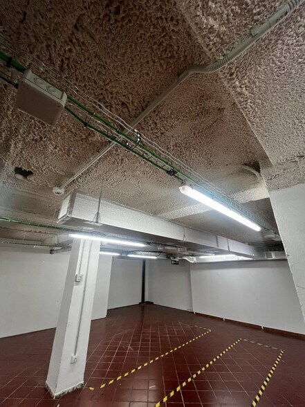 Local commercial dans Córdoba, Córdoba à vendre - Photo intérieure – Image 2 sur 6