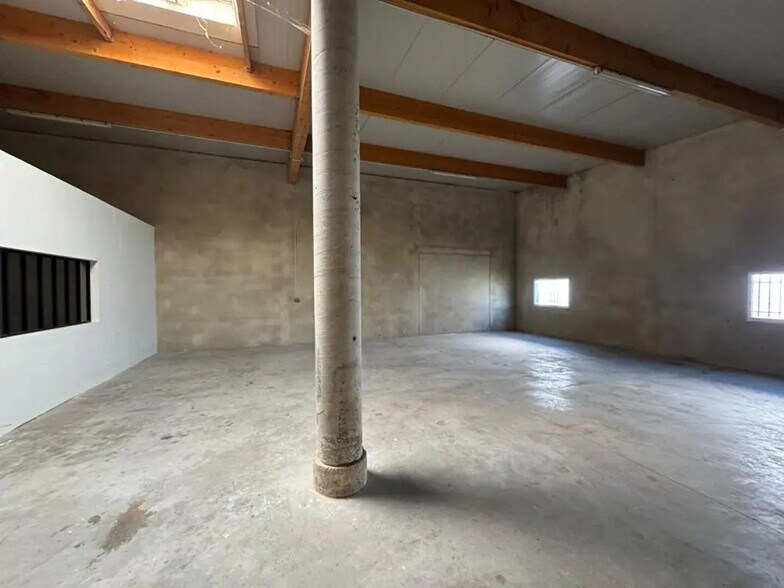 Local d’activités dans Norroy-le-Veneur à louer - Photo de l’immeuble – Image 3 sur 8