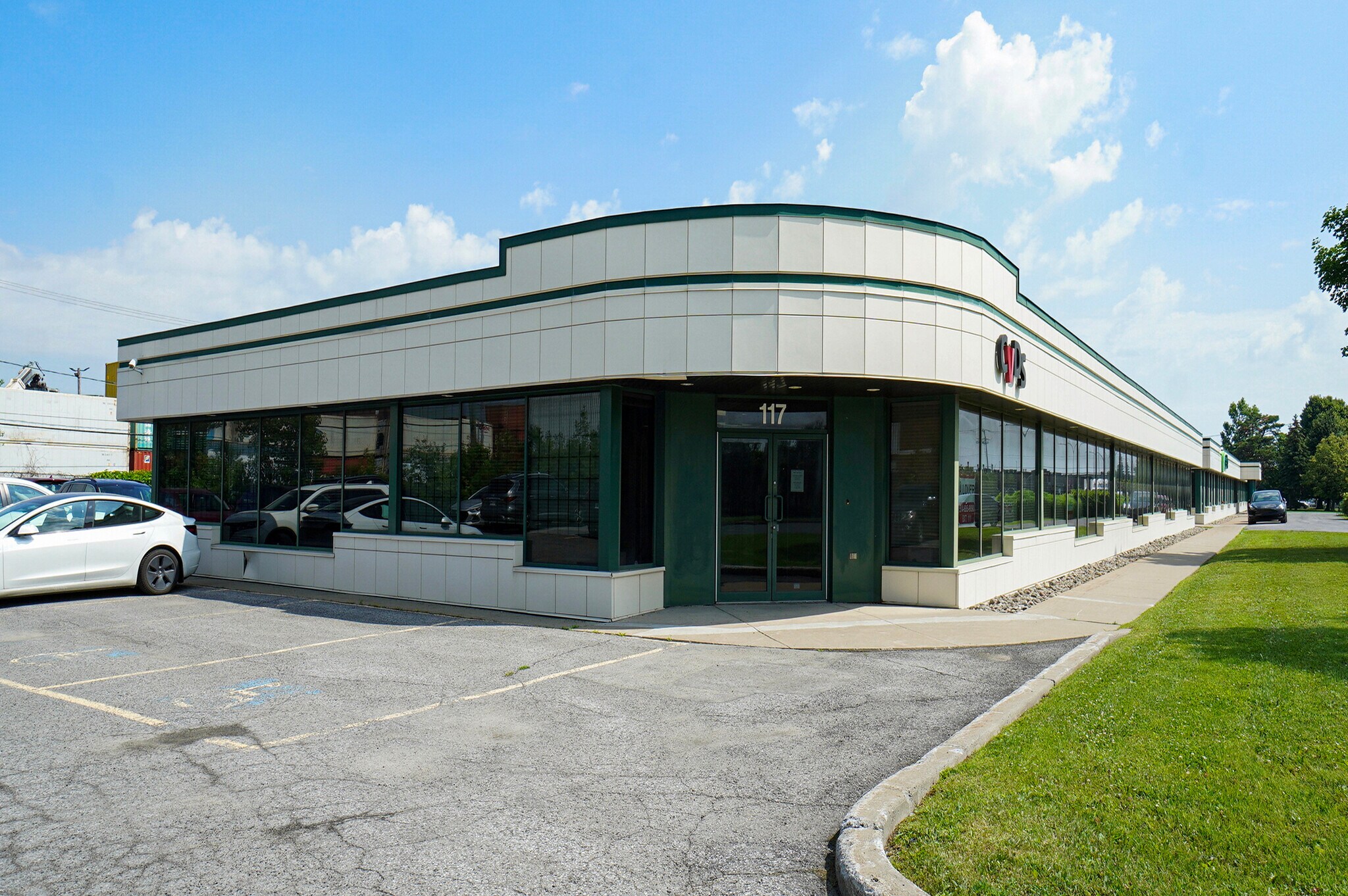 115-117 Boul Brunswick, Pointe-claire, QC à louer Photo de l’immeuble– Image 1 sur 13