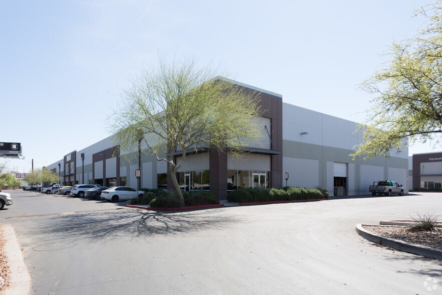 2110 S 7th Ave, Phoenix, AZ à louer - Photo de l’immeuble – Image 3 sur 23