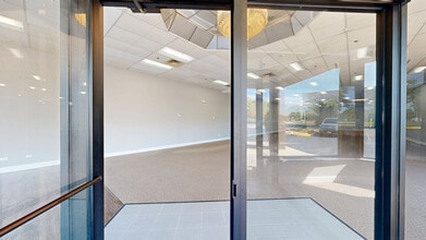 15551-15567 94th Ave, Orland Park, IL à louer Numérisation 3D Matterport– Image 1 sur 9