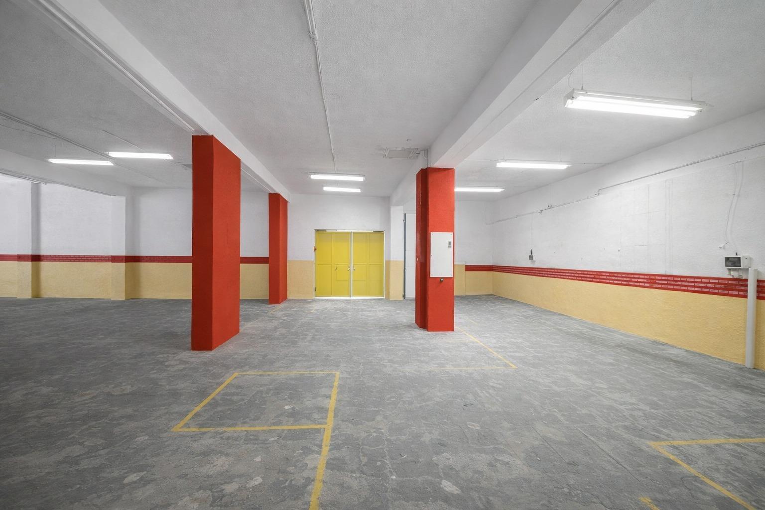 Immeuble residentiel dans Mataró, Barcelona à vendre Photo intérieure– Image 1 sur 2