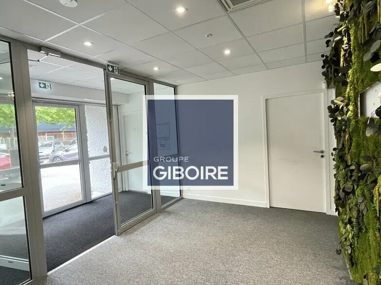 Industriel/Logistique dans Cesson-Sévigné à louer - Hall d’entrée – Image 3 sur 15
