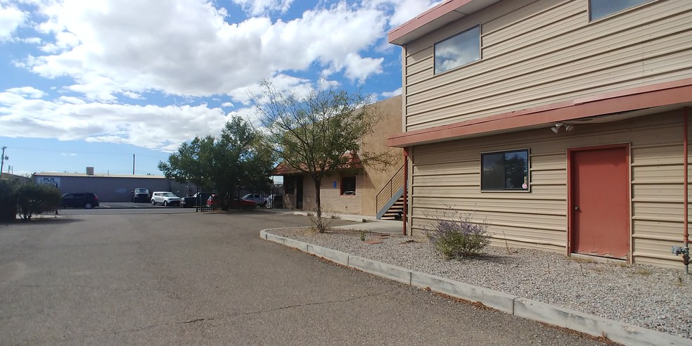 3312 Stanford Dr NE, Albuquerque, NM à louer - Photo de l’immeuble – Image 2 sur 4