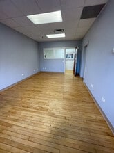 1020 Cedar Ave, St Charles, IL à louer Photo intérieure– Image 2 sur 4