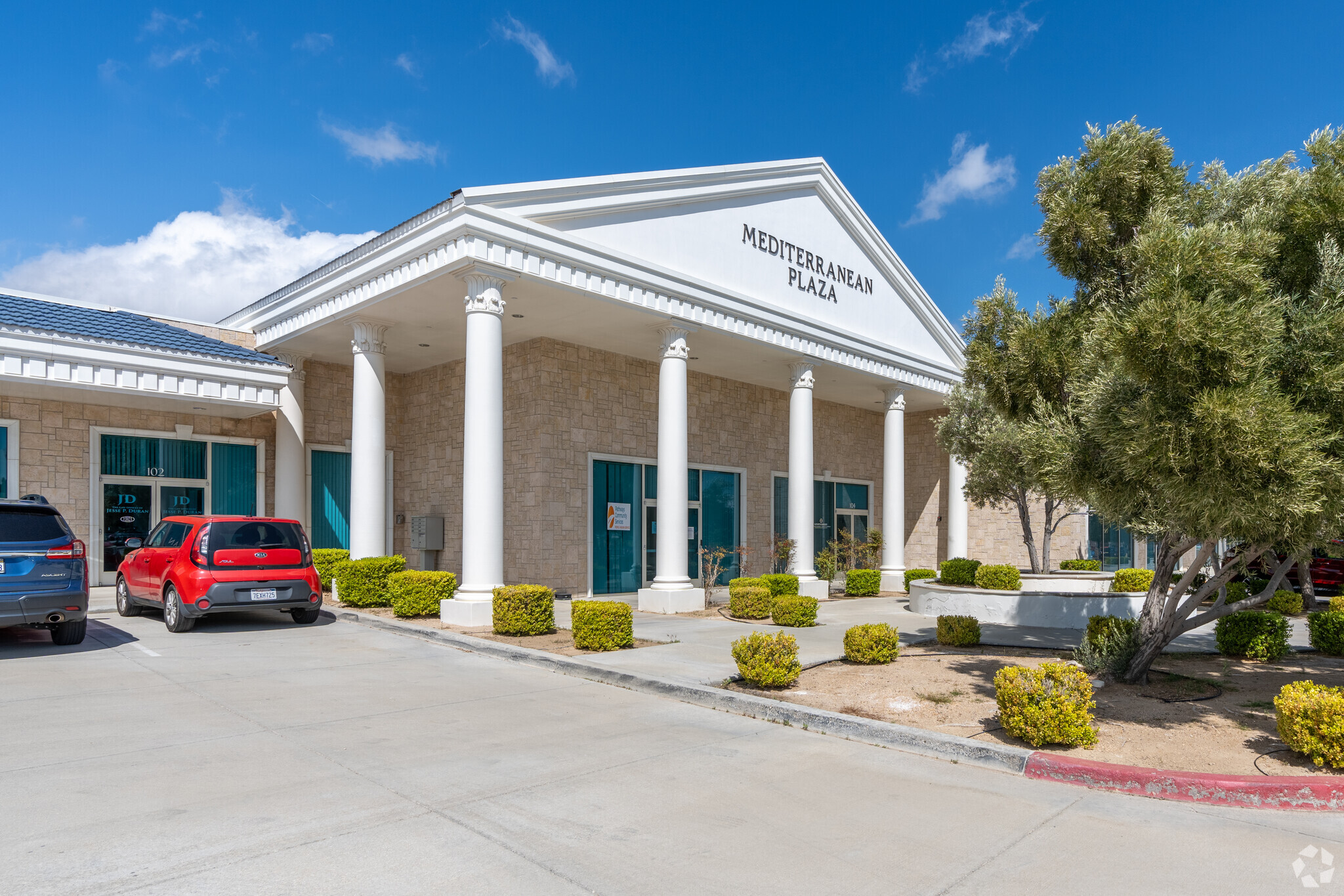 42455 10th St W, Lancaster, CA à louer Photo principale– Image 1 sur 8
