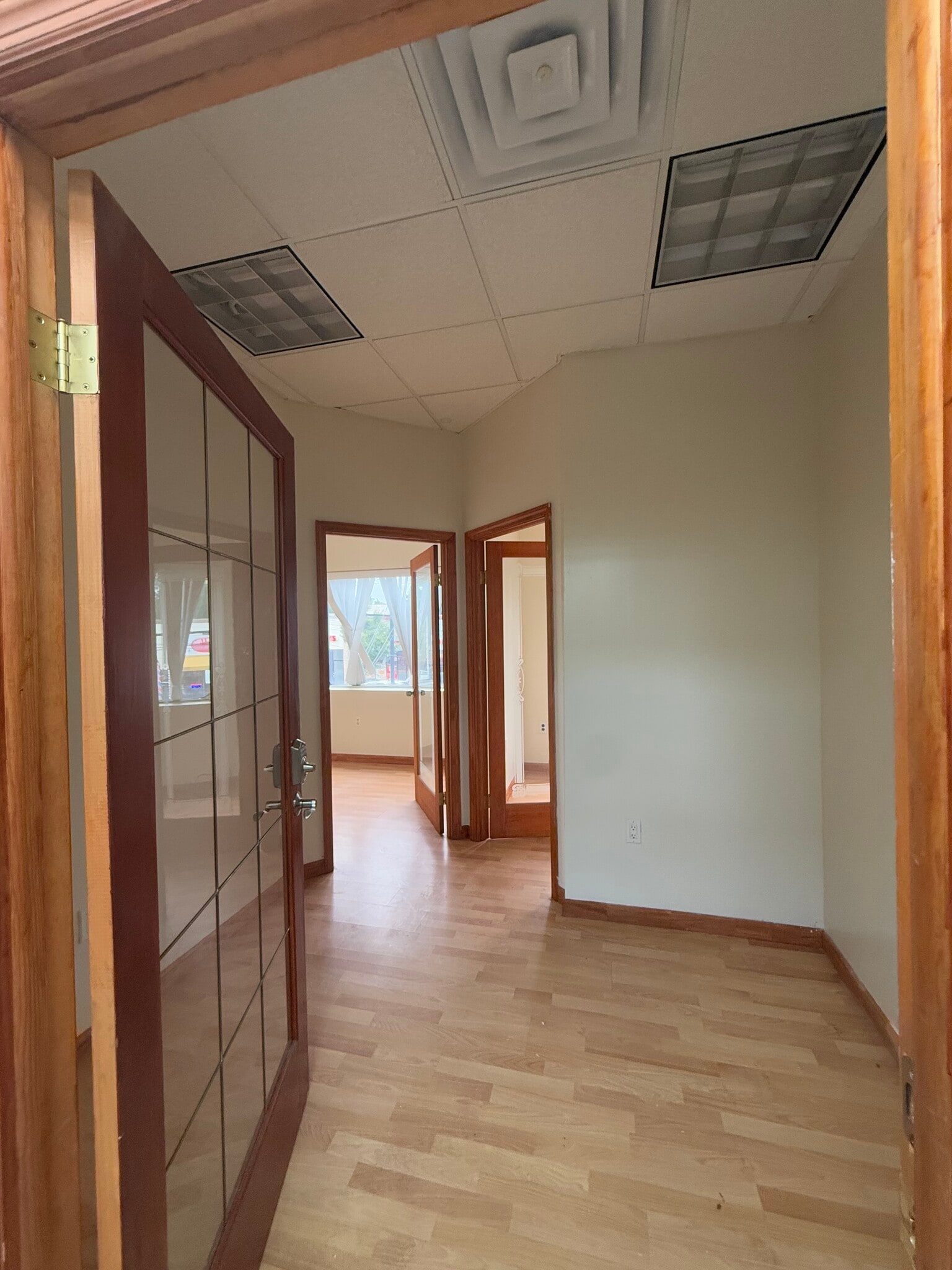 21701 Merrick Blvd, Springfield Gardens, NY à louer Photo de l’immeuble– Image 1 sur 4