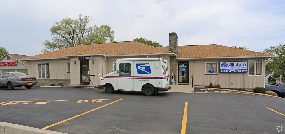 2080 W Ridge Rd, Greece, NY à louer - Photo principale – Image 1 sur 50