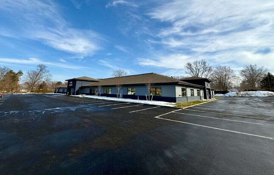 2725 Colonial Ave, Erie, PA à louer - Photo de l’immeuble – Image 2 sur 5