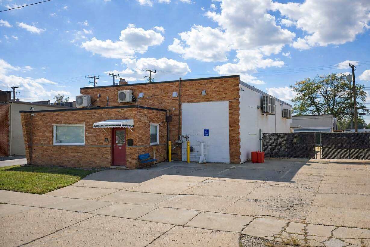 23295 Blackstone Ave, Warren, MI à louer Photo de l’immeuble– Image 1 sur 3