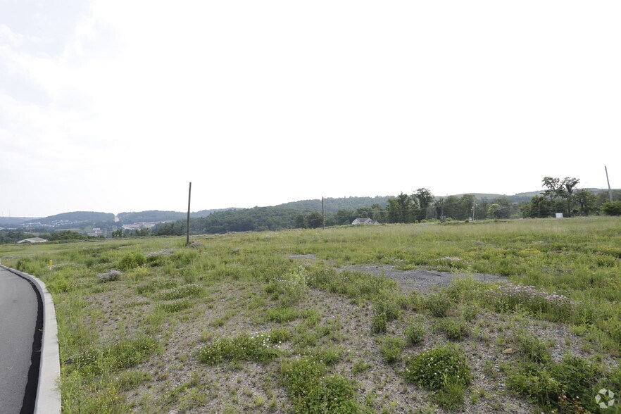Meadows Landing Dr, Washington, PA à louer - Photo principale – Image 1 sur 2