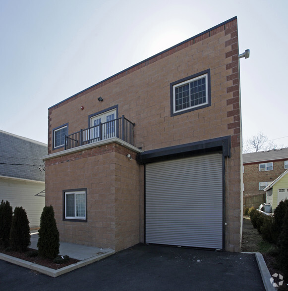 19 E Centre St, Nutley, NJ à louer - Photo de l’immeuble – Image 2 sur 12