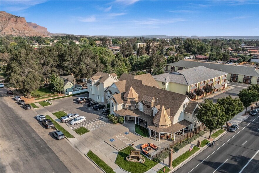 236 US 89, Kanab, UT à vendre - Photo de l’immeuble – Image 2 sur 41