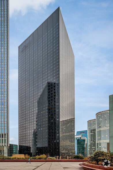 Bureau dans Courbevoie à louer - Photo principale – Image 1 sur 3