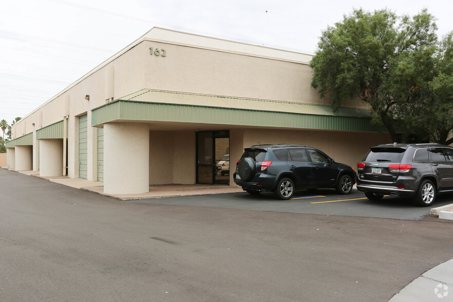 162 W Boxelder Pl, Chandler, AZ à louer - Photo de l’immeuble – Image 3 sur 5