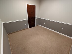 4210 N Roxboro Rd, Durham, NC à louer Photo intérieure– Image 2 sur 3