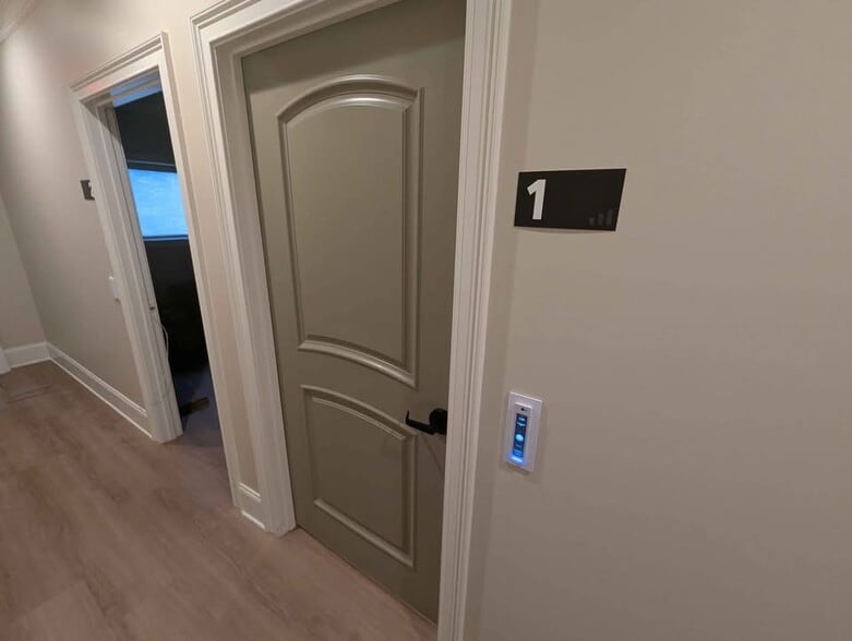 712 Oak St, Gainesville, GA à louer - Photo intérieure – Image 3 sur 5