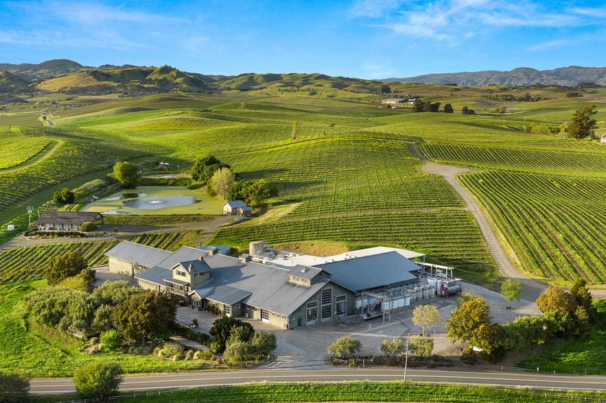 2750 Las Amigas Rd, Napa, CA à vendre - Photo de l’immeuble – Image 1 sur 79