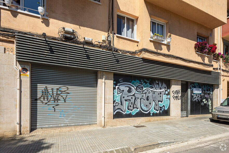 Carrer De Jerez, 120-122, Terrassa, Barcelona à vendre - Photo de l’immeuble – Image 3 sur 3