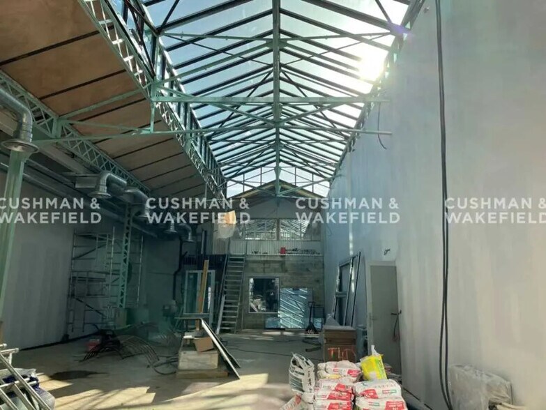 Bureau dans Malakoff à louer - Photo de la construction – Image 3 sur 7